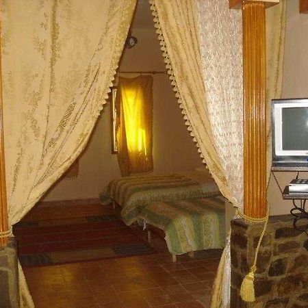 Auberge Kasbah Meteorites Alnif 外观 照片